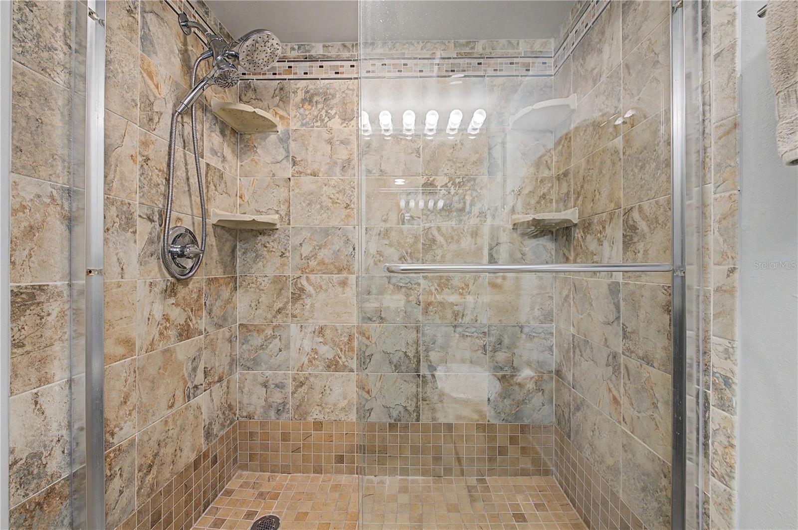 3300 COVE CAY DR #7D — photo 28