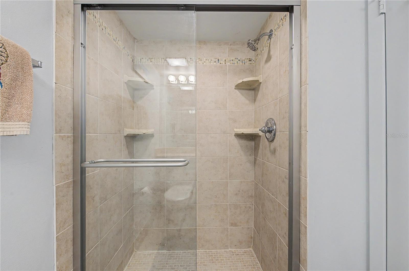 3300 COVE CAY DR #7D — photo 23