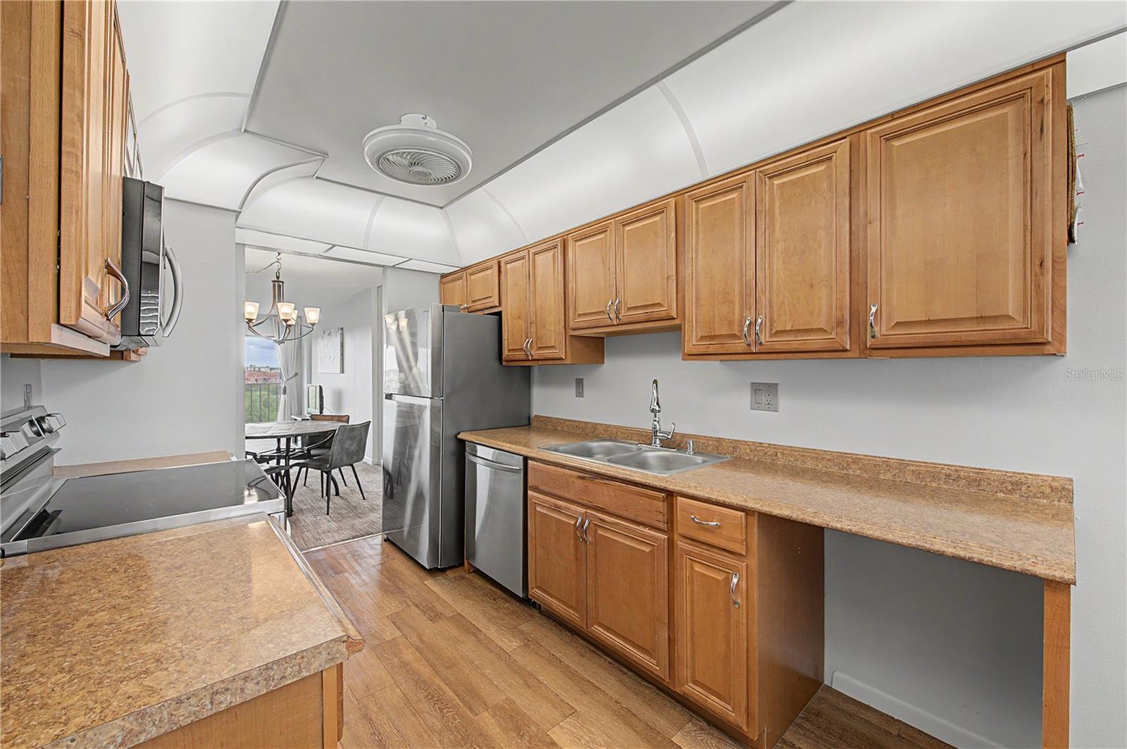 3300 COVE CAY DR #7D — photo 6