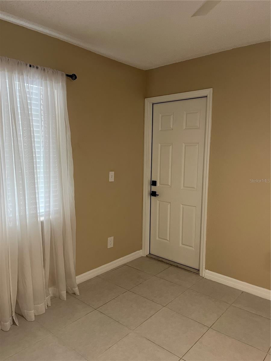 211 THORN TREE PL — photo 21