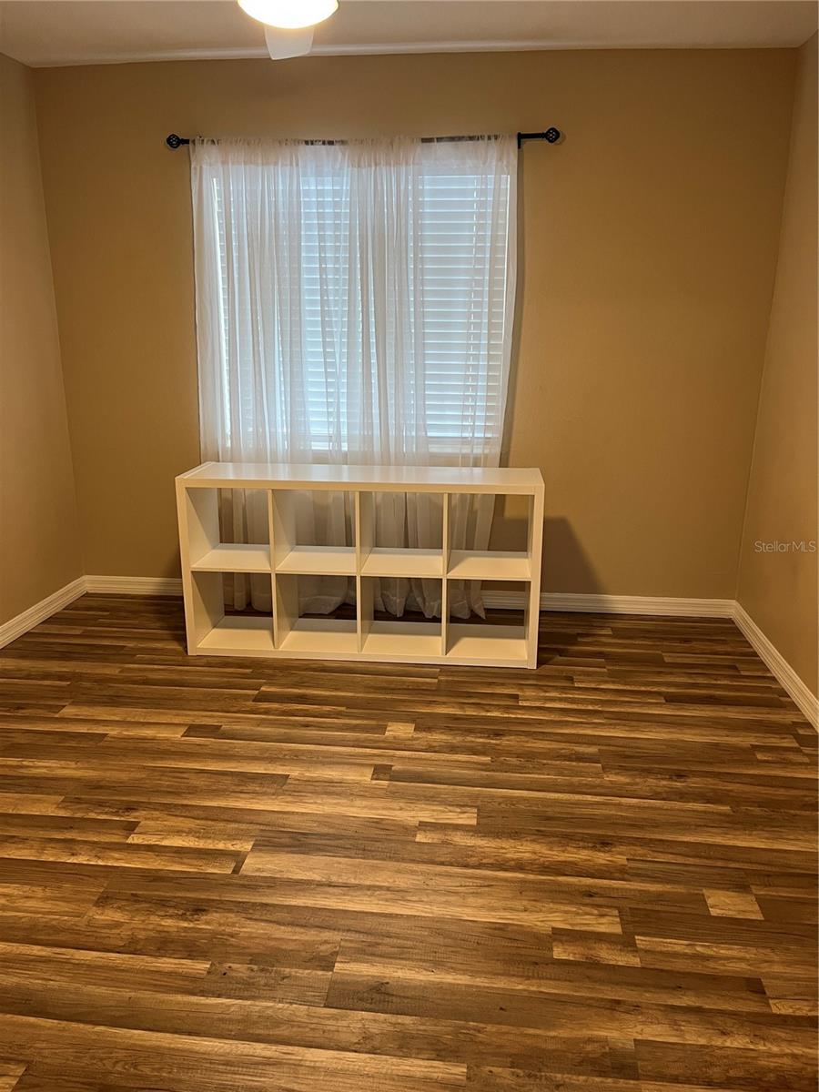 211 THORN TREE PL — photo 35