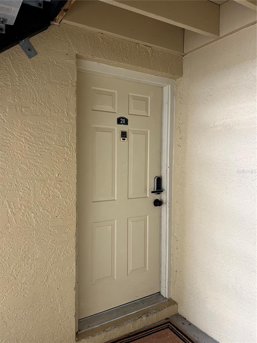 211 THORN TREE PL — photo 7