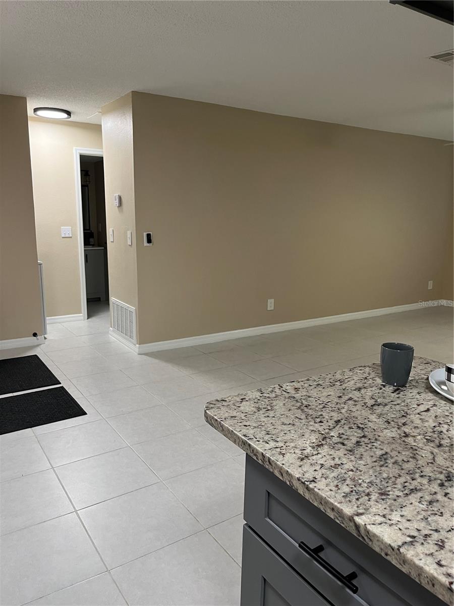 211 THORN TREE PL — photo 15
