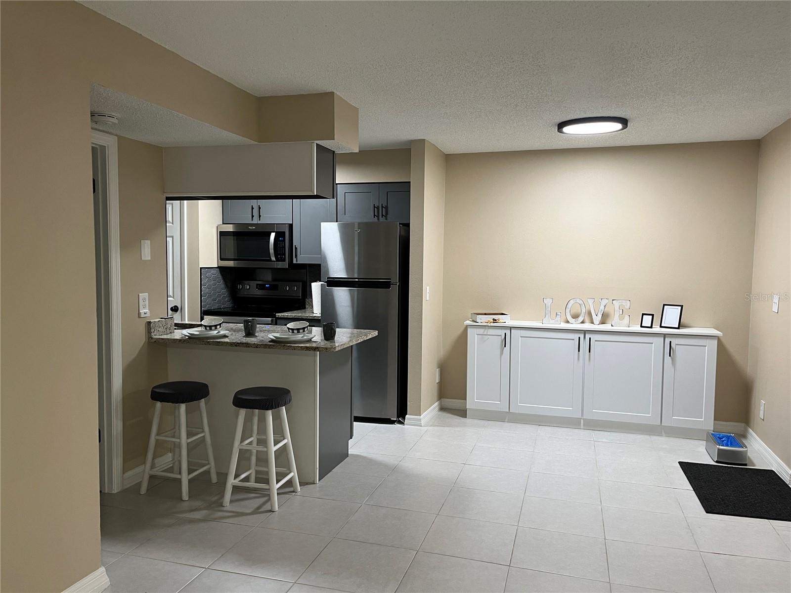 211 THORN TREE PL — photo 2