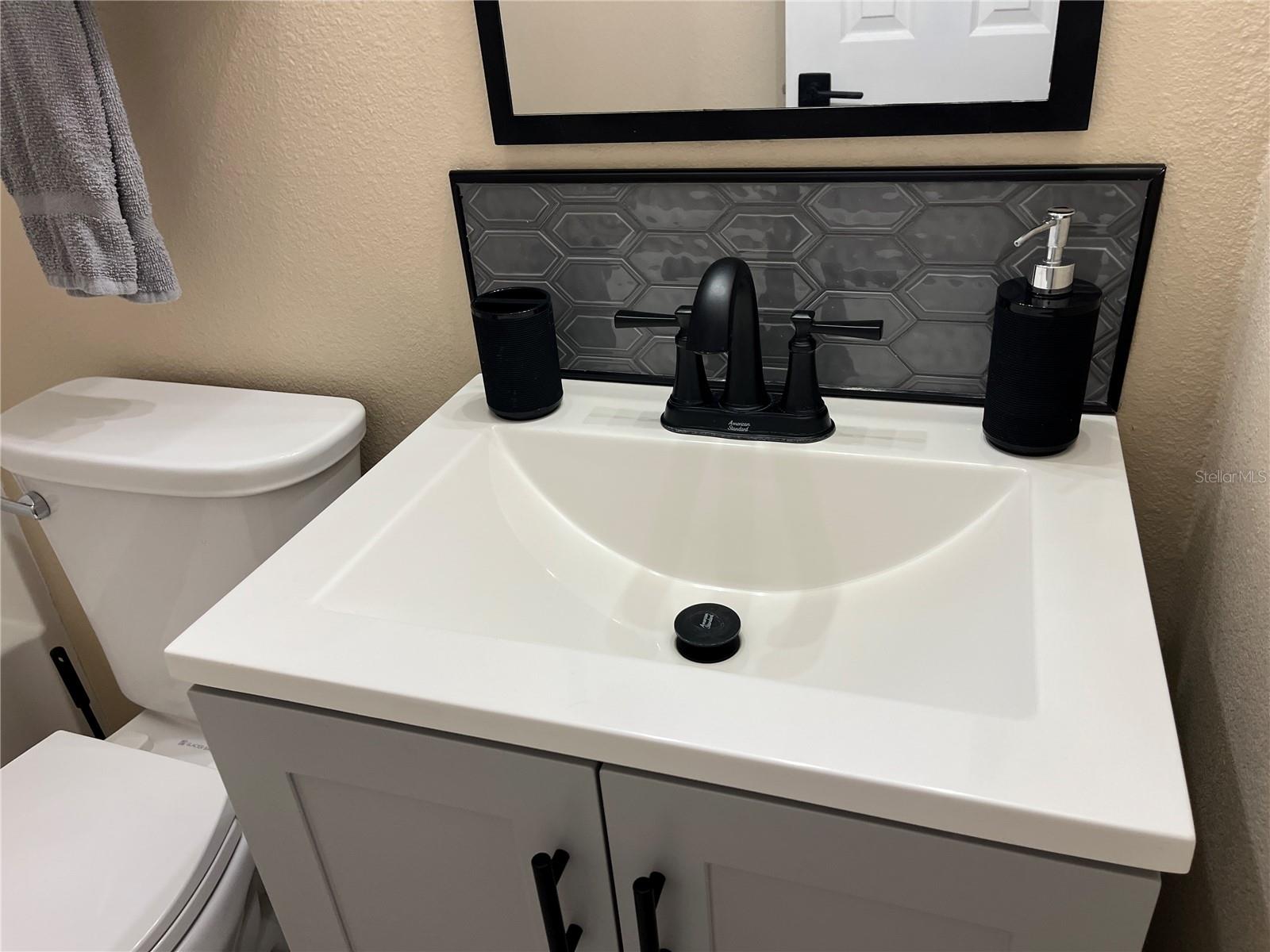 211 THORN TREE PL — photo 27