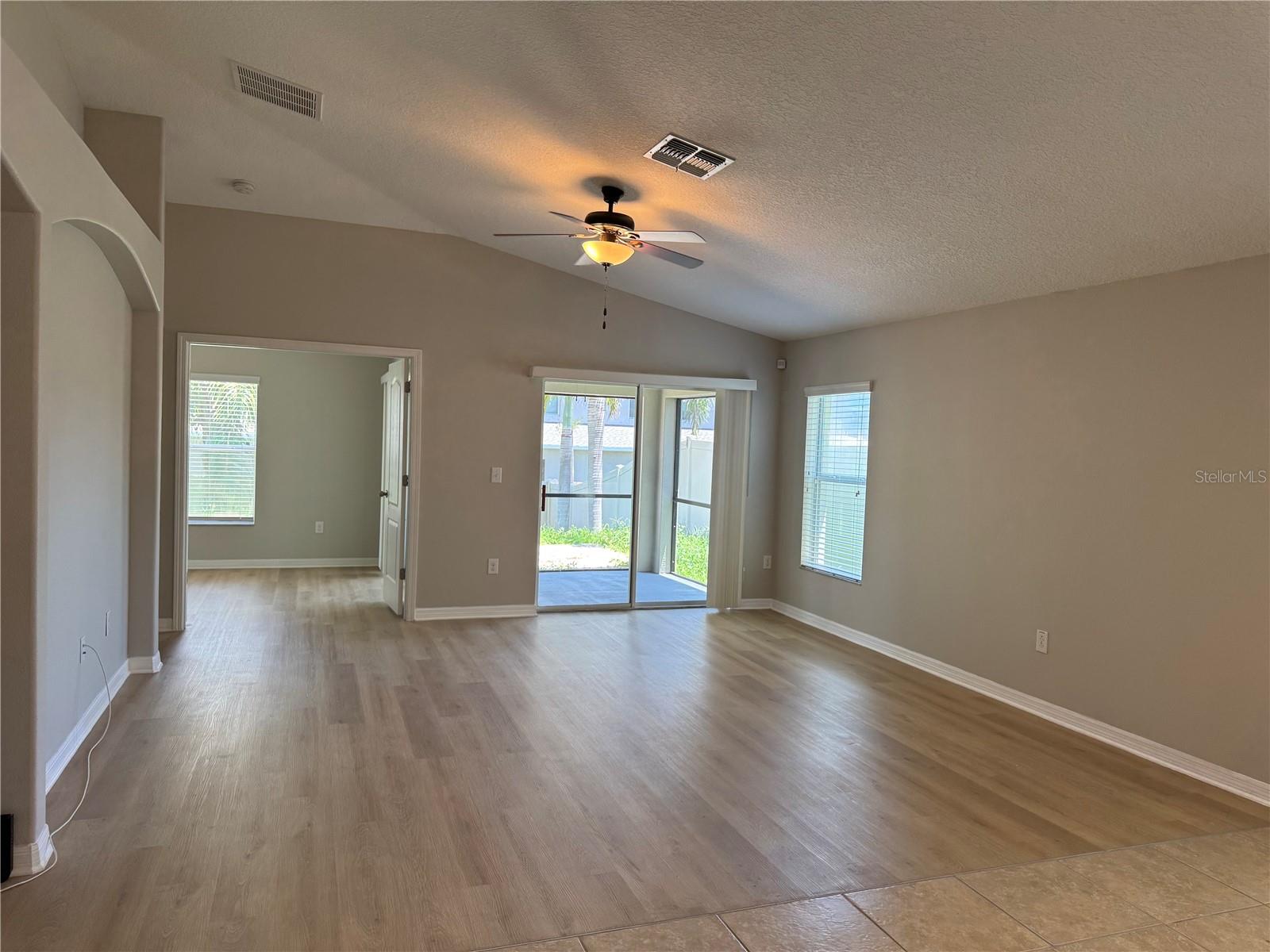 10405 SUMMER AZURE DR — photo 13