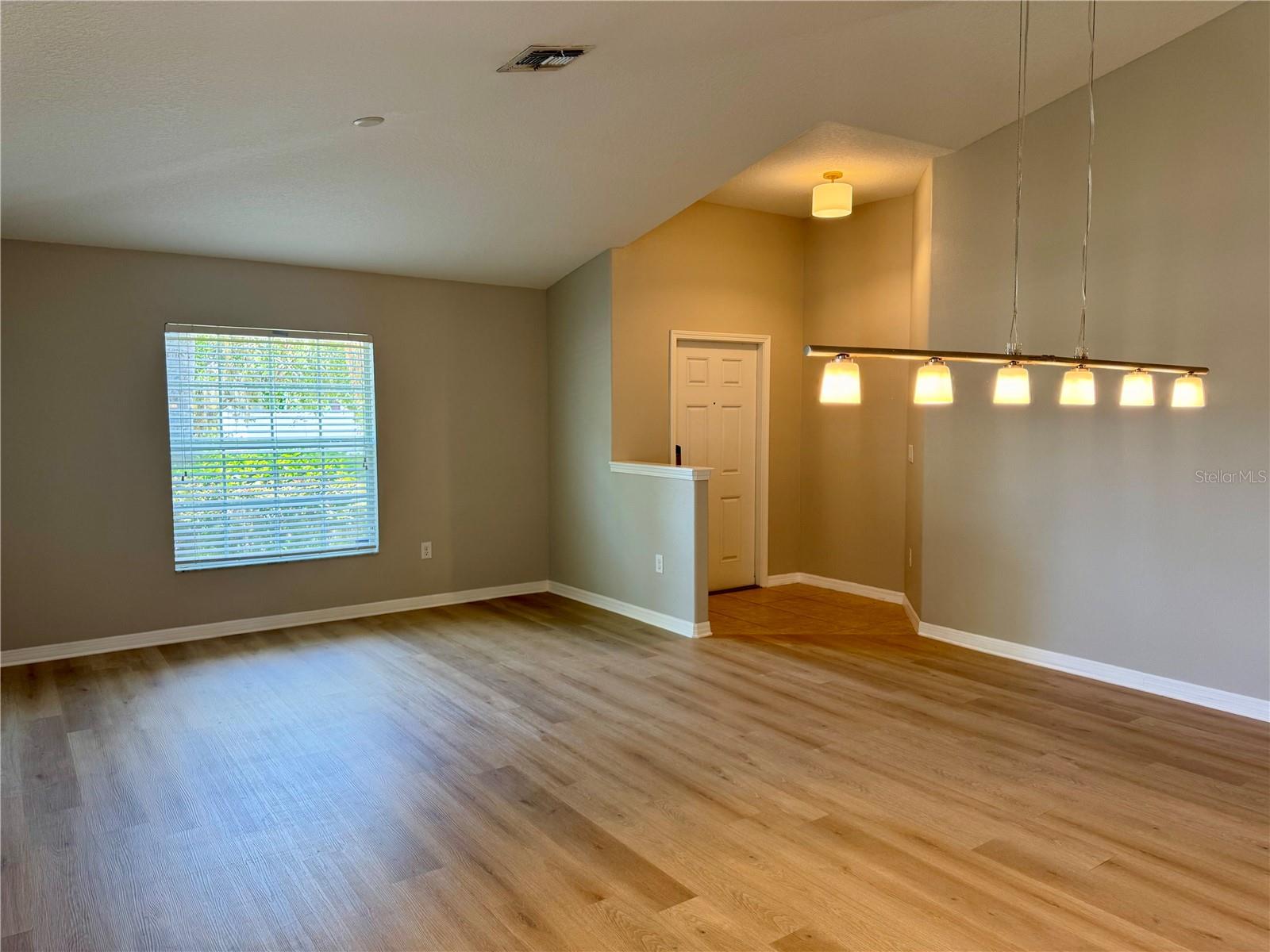 10405 SUMMER AZURE DR — photo 6