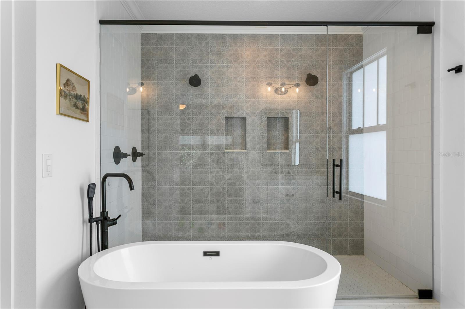 213 W ELM ST — photo 28