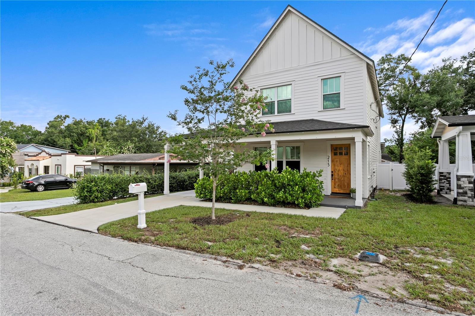213 W ELM ST — photo 45
