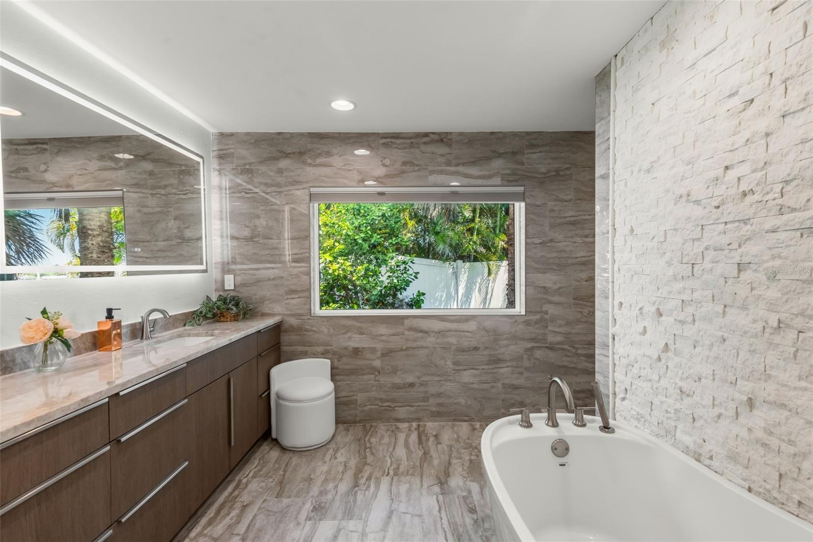4598 CLEARWATER HARBOR DR S — photo 26