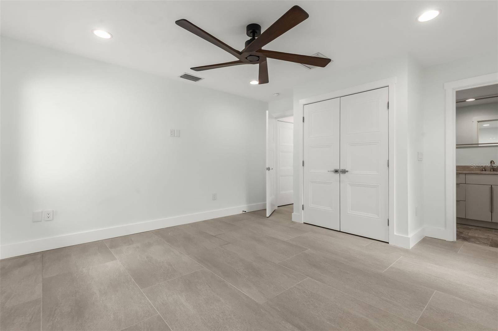 4598 CLEARWATER HARBOR DR S — photo 33