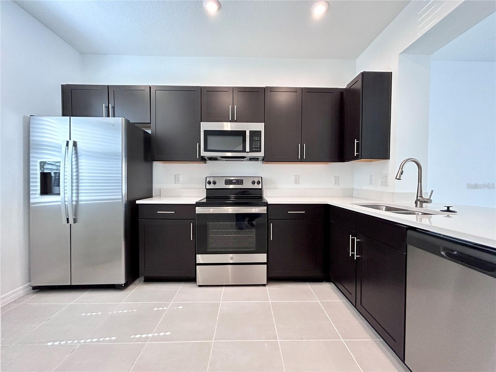6248 FAIRMONT LN — photo 3