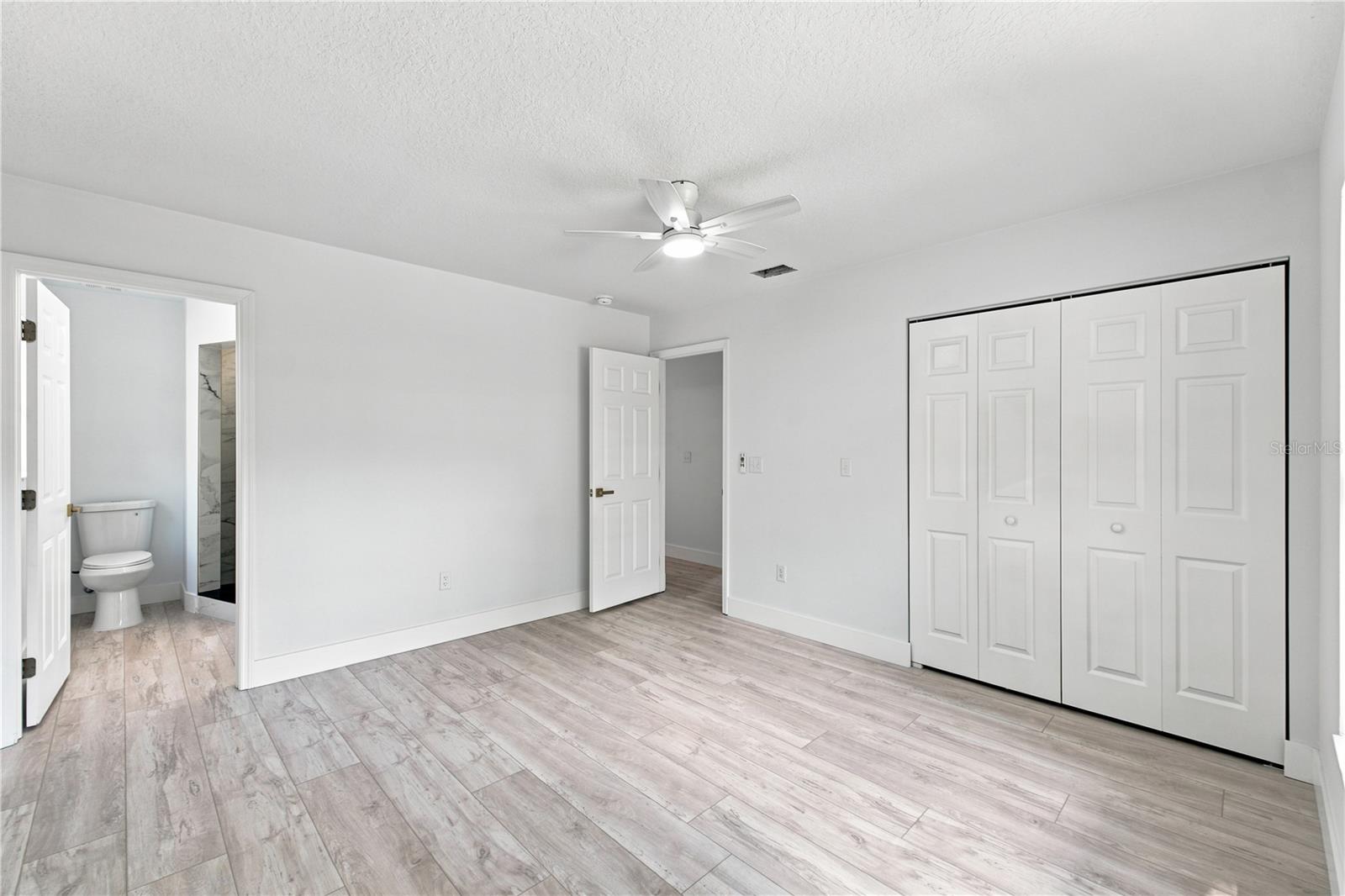 6812 LYMAN AVE — photo 11