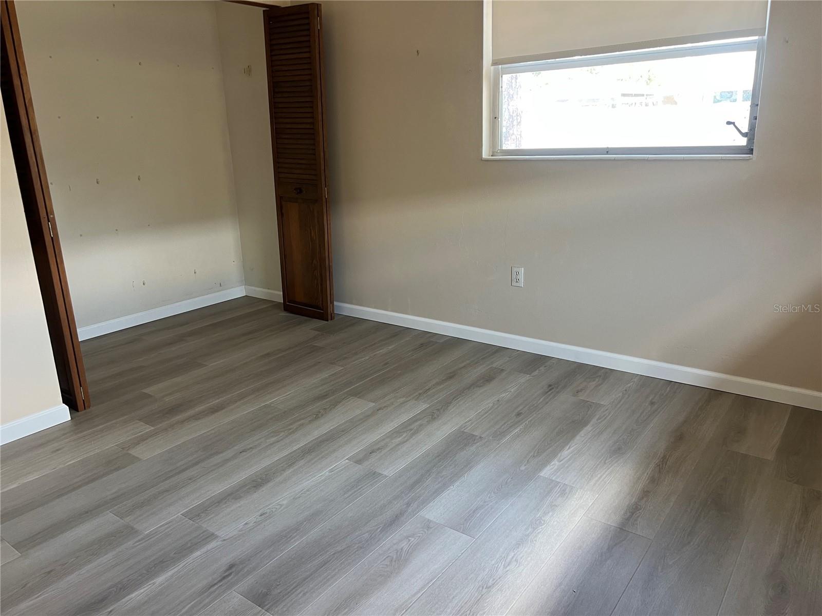 321 ALBA ST E — photo 14