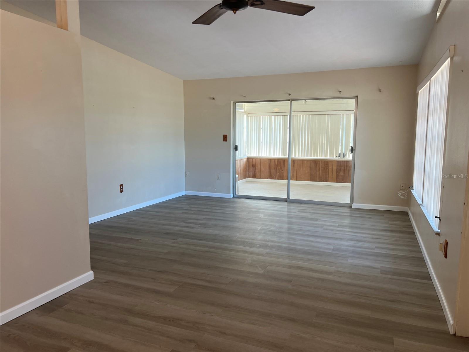 321 ALBA ST E — photo 3
