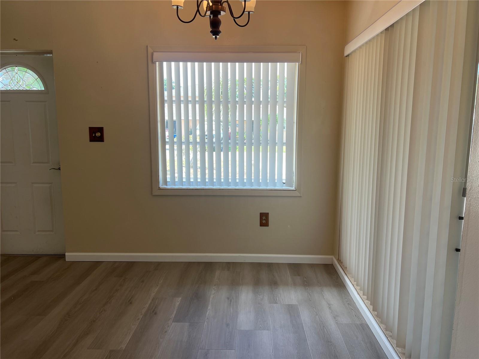 321 ALBA ST E — photo 17