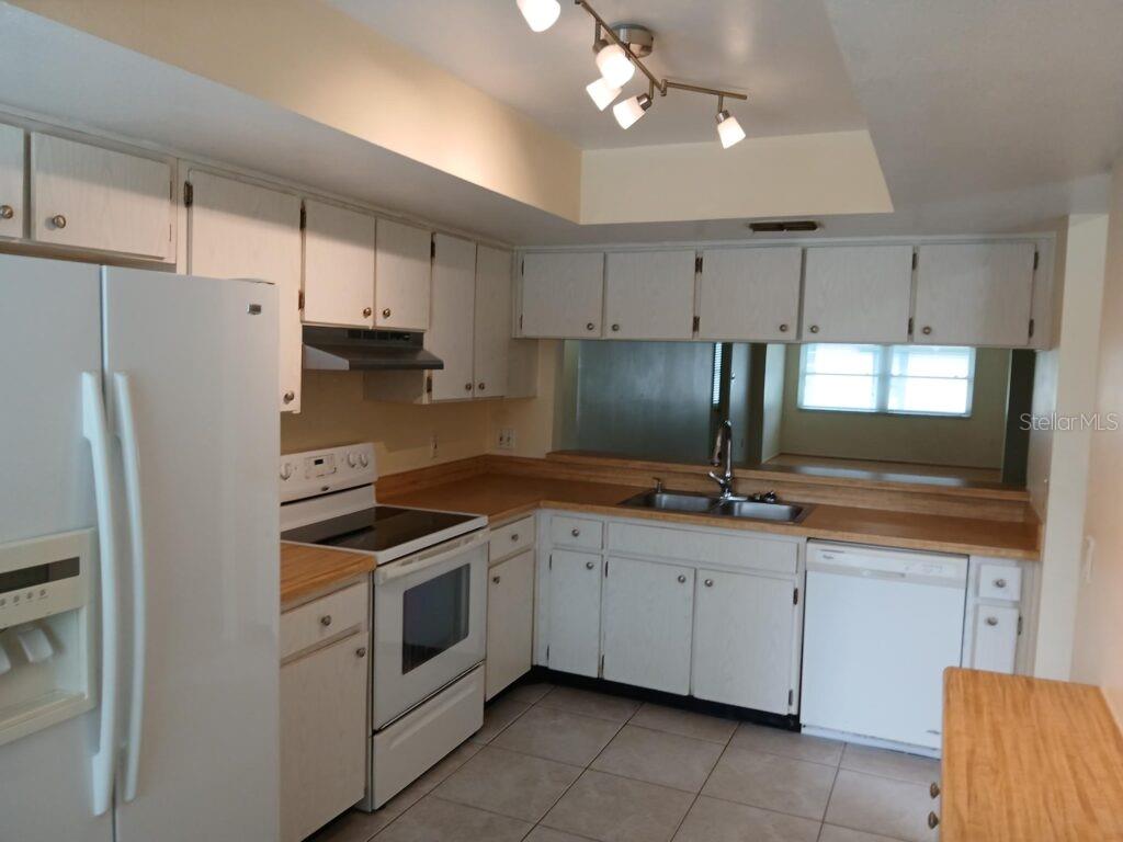 7560 92ND ST #201B — photo 4
