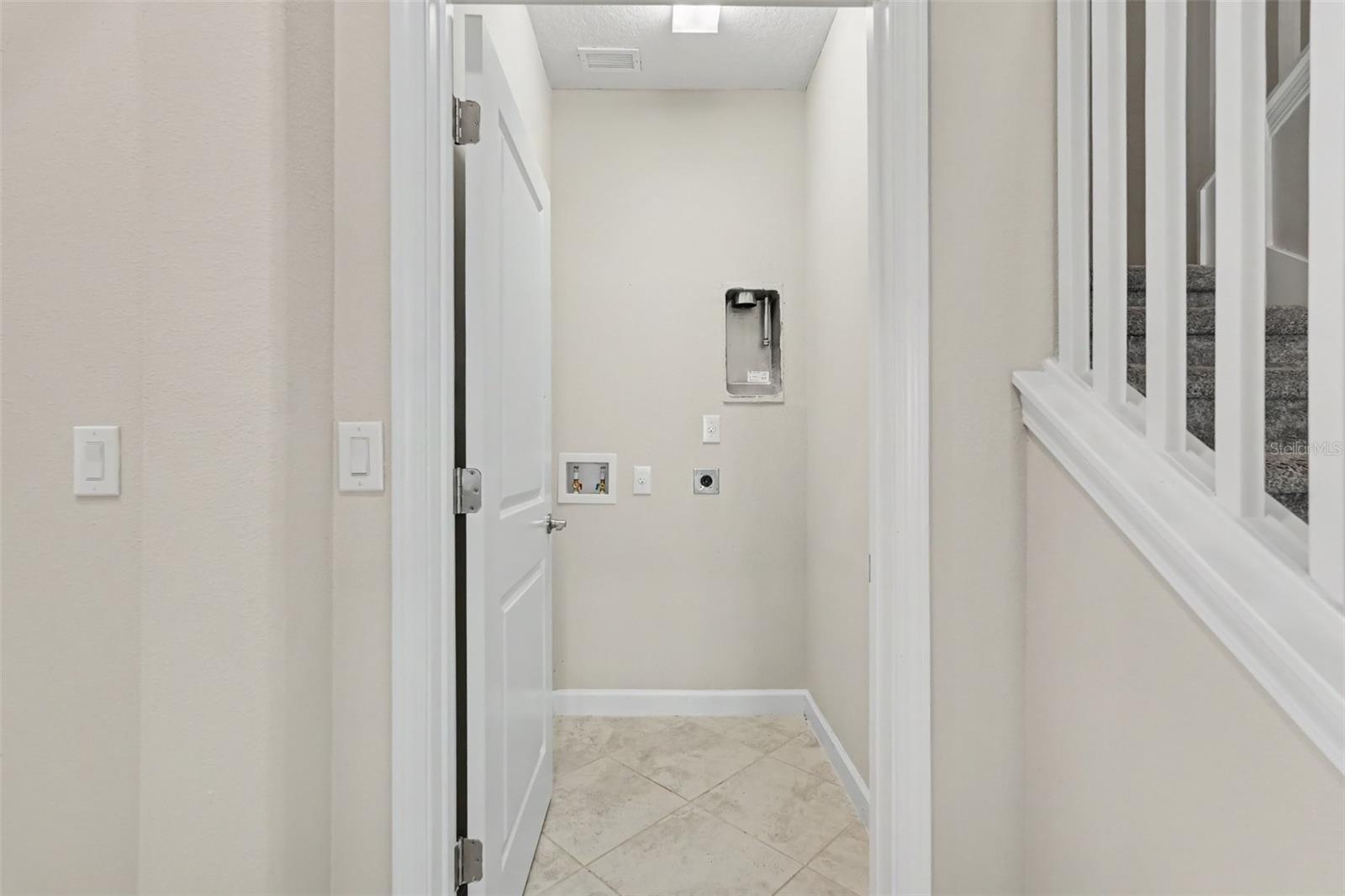 9173 SHADYSIDE LN — photo 11
