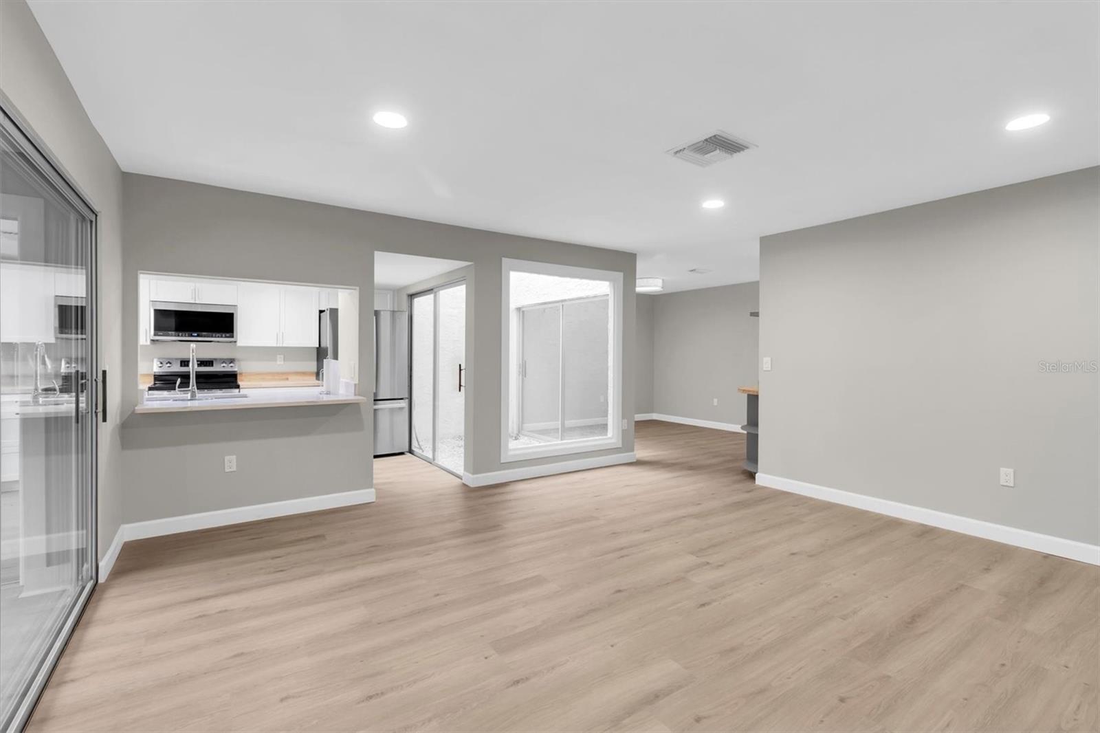 11337 VERSAILLES LN — photo 5