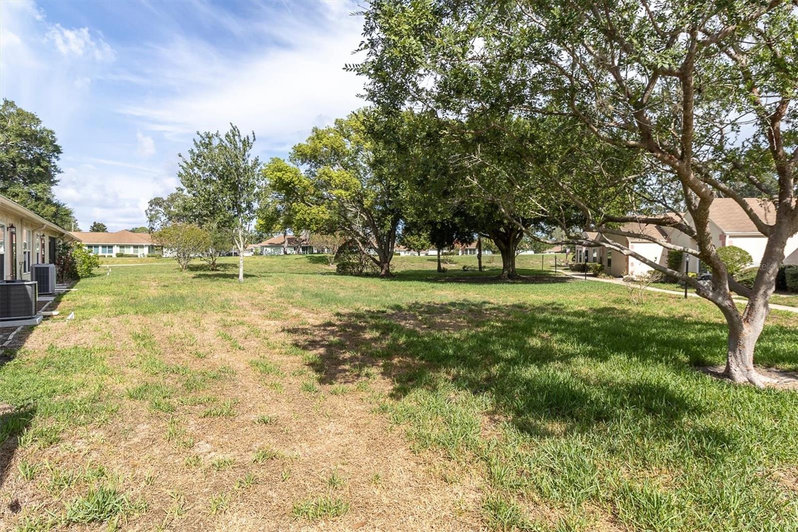 11337 VERSAILLES LN — photo 36