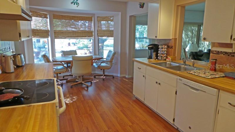 11337 VERSAILLES LN — photo 52