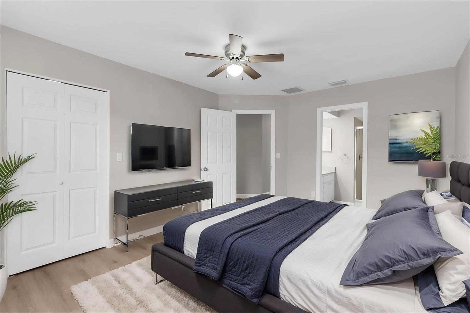 11337 VERSAILLES LN — photo 24