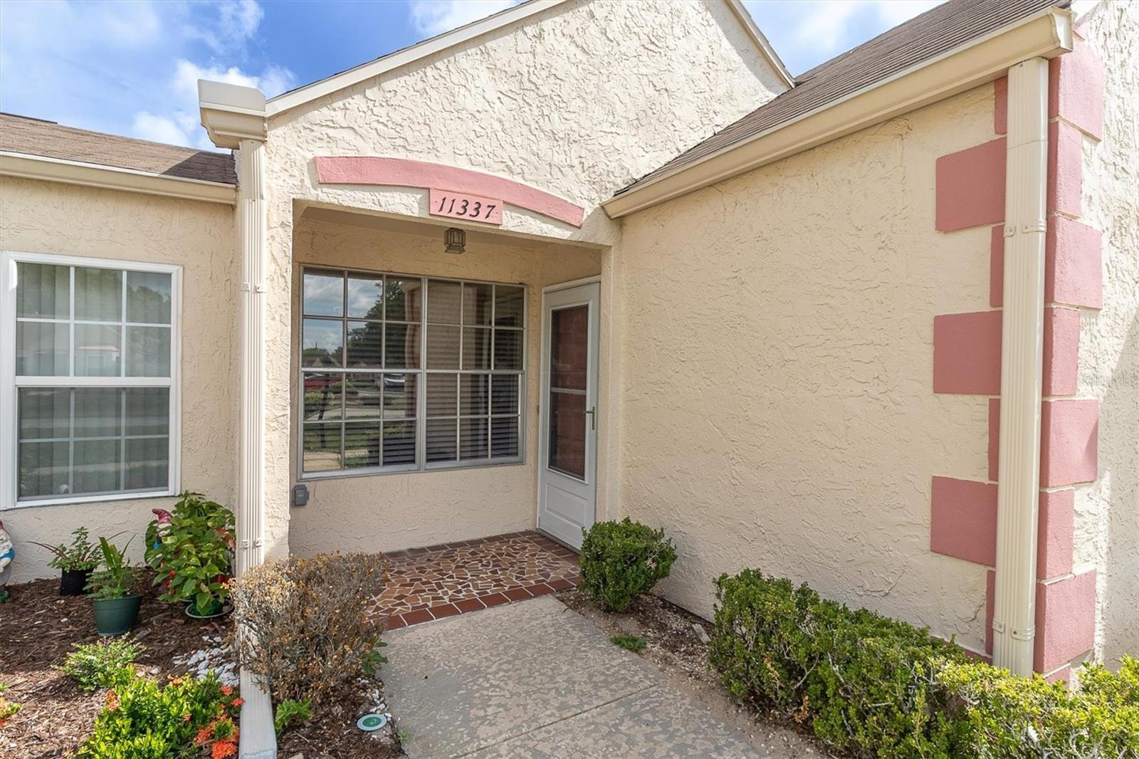 11337 VERSAILLES LN — photo 2