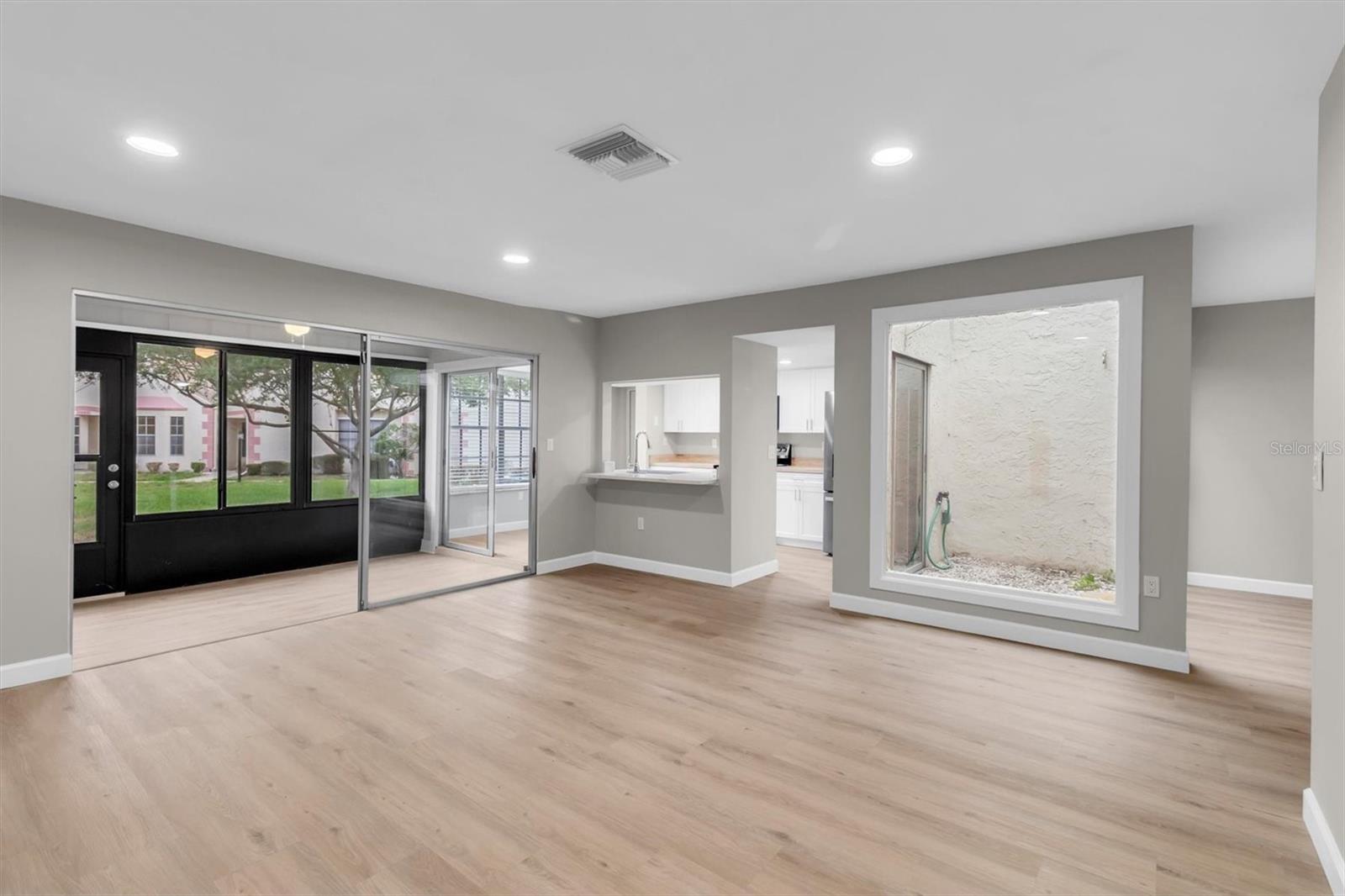 11337 VERSAILLES LN — photo 6