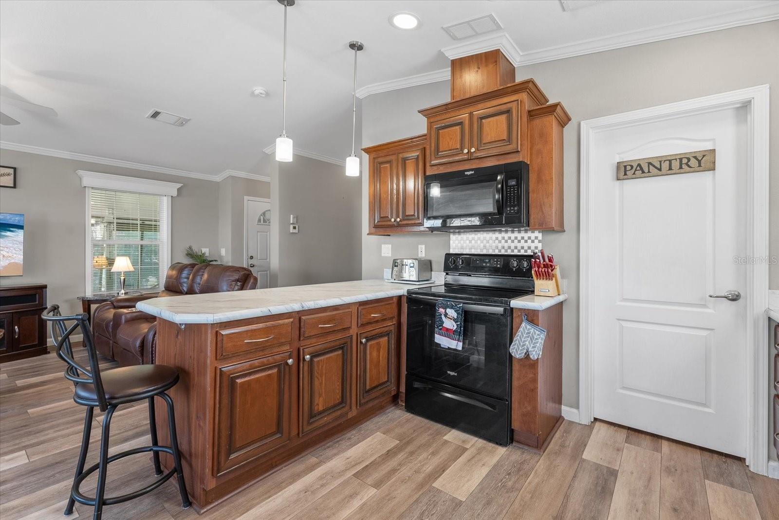 714 FAIRMOUNT DR — photo 6