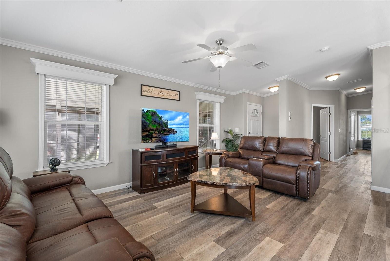 714 FAIRMOUNT DR — photo 13