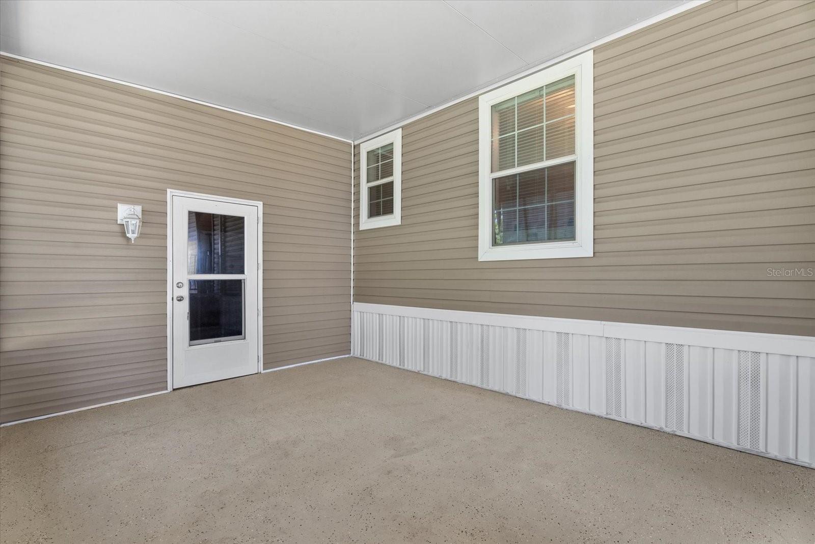 714 FAIRMOUNT DR — photo 32
