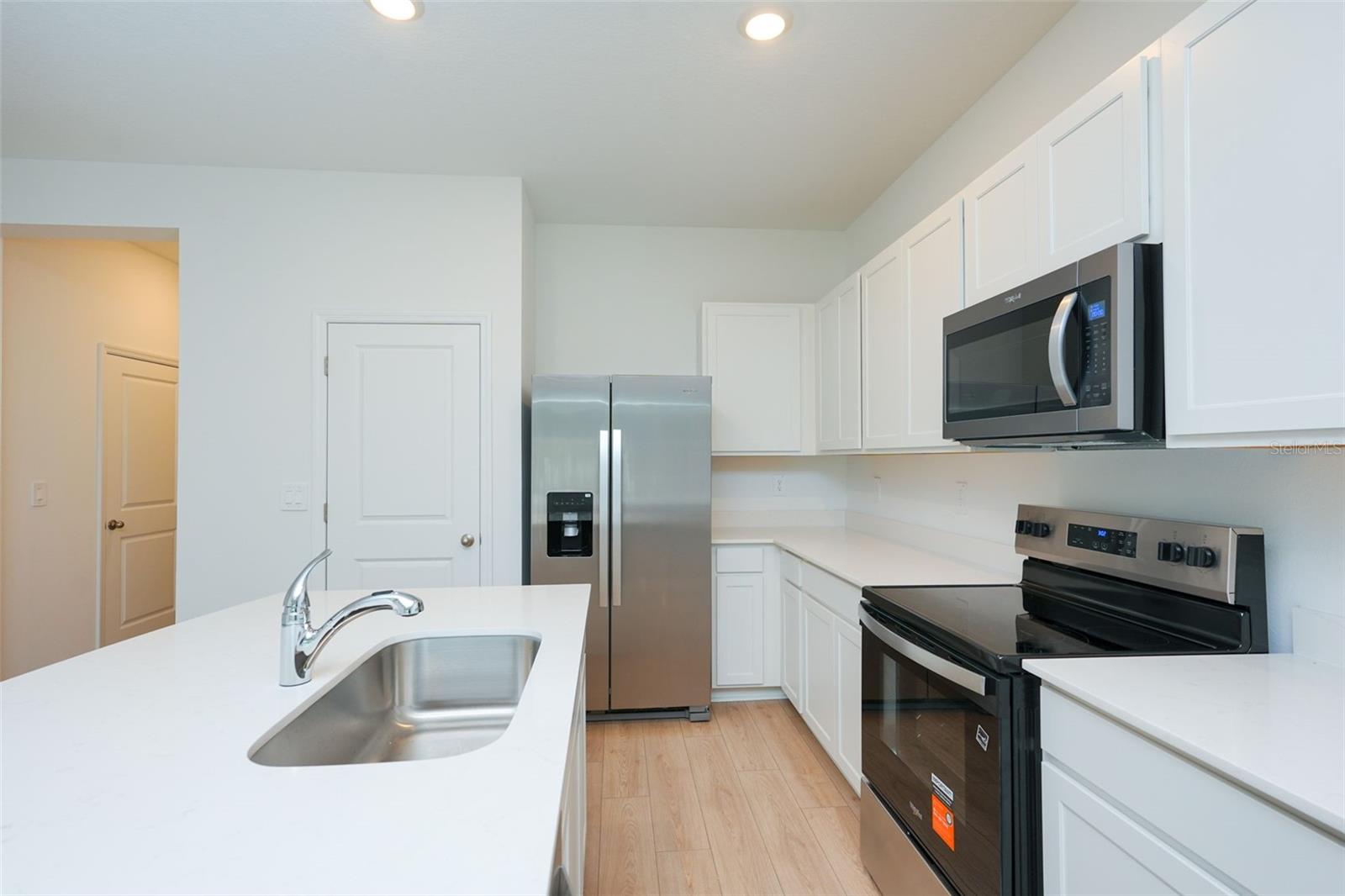 11194 TREASURE SWALE WAY — photo 28