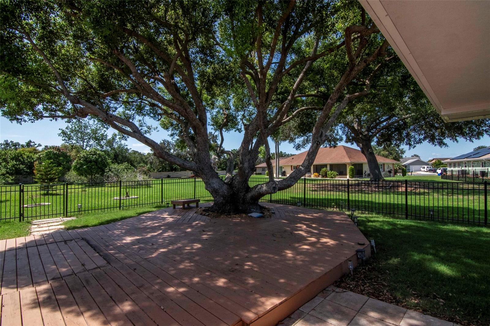 303 BARSTOW CT — photo 30