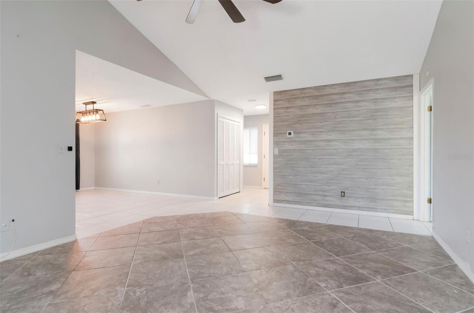 303 BARSTOW CT — photo 12