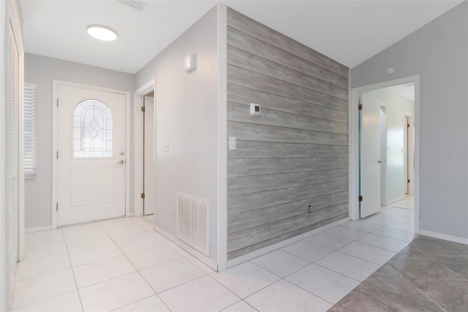 303 BARSTOW CT — photo 6