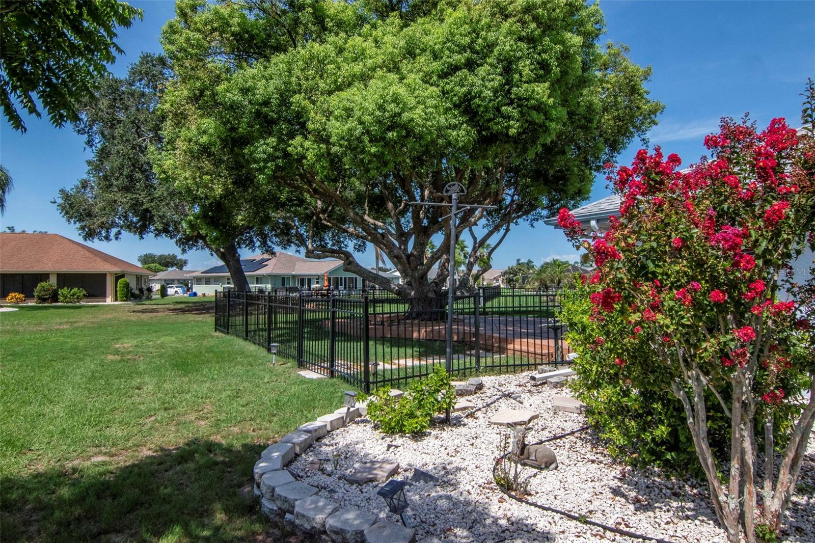 303 BARSTOW CT — photo 37