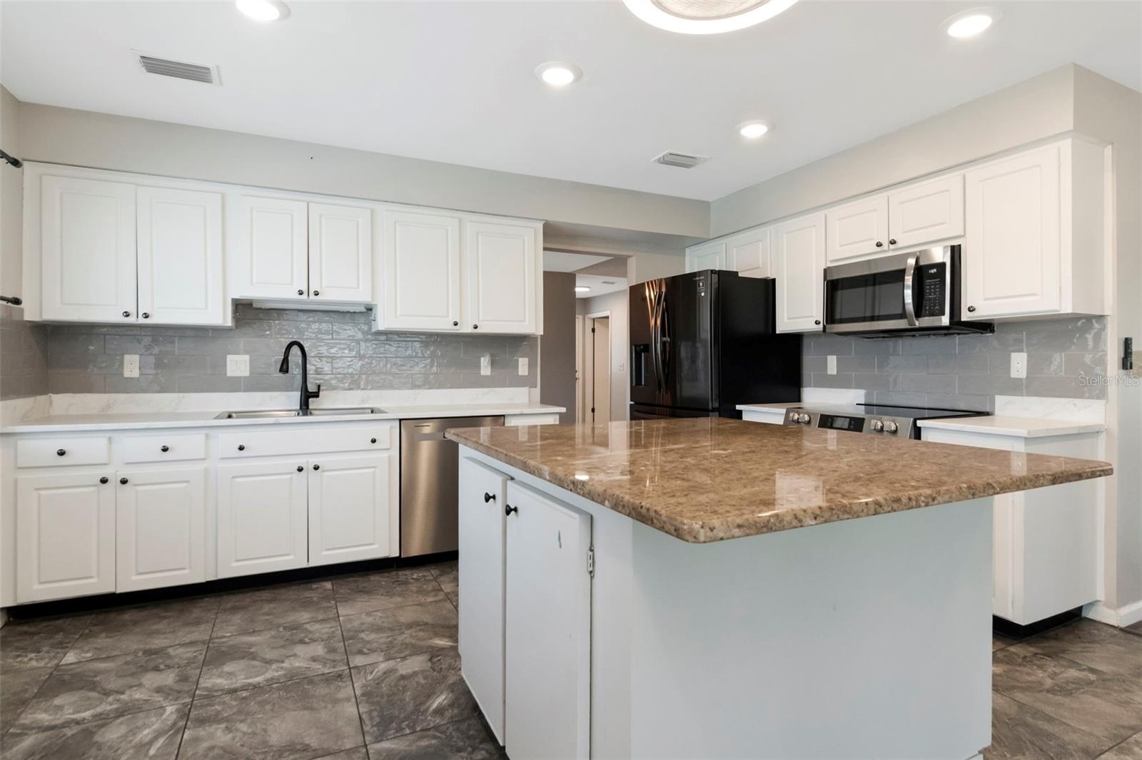 303 BARSTOW CT — photo 21