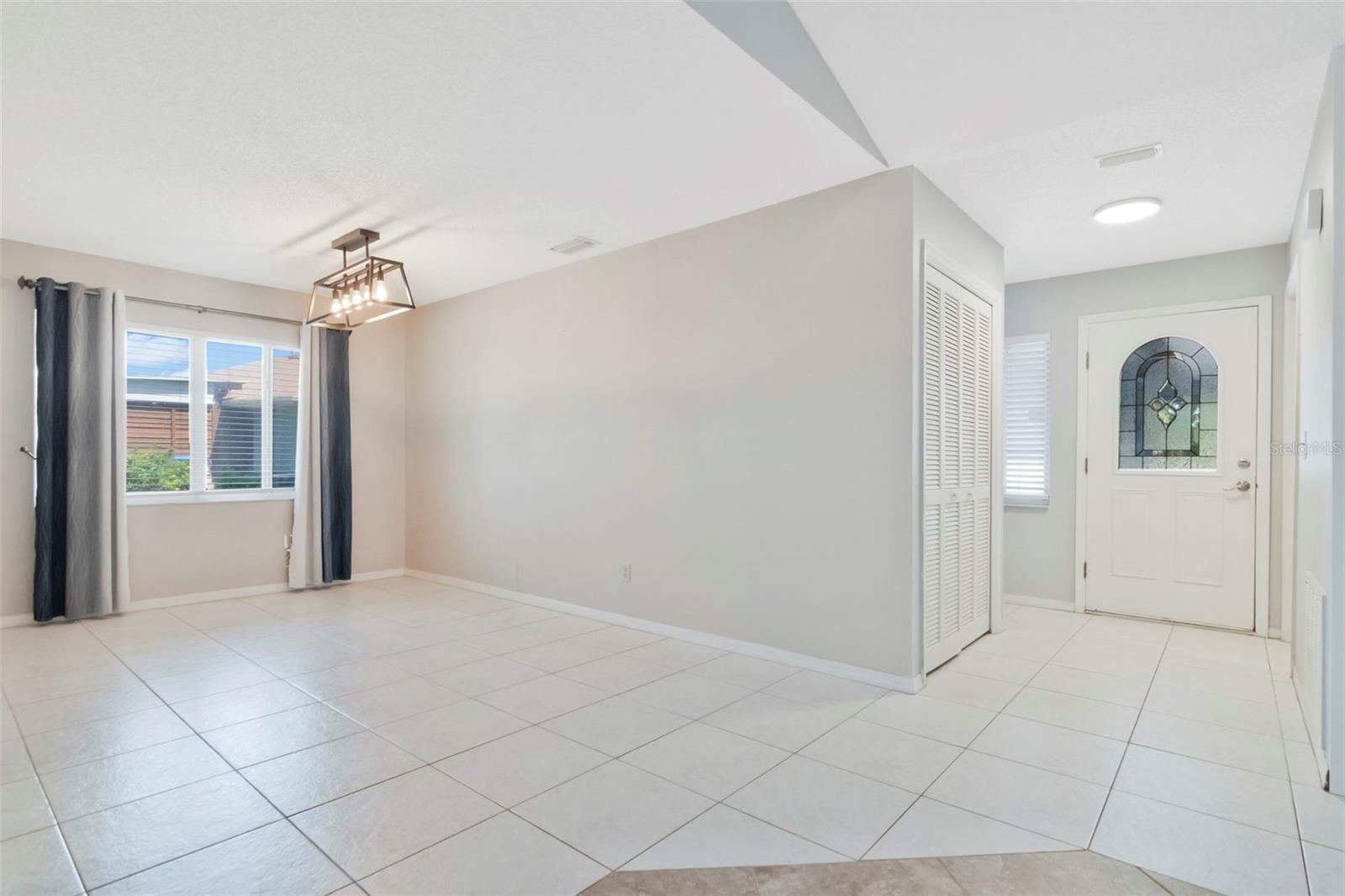 303 BARSTOW CT — photo 15