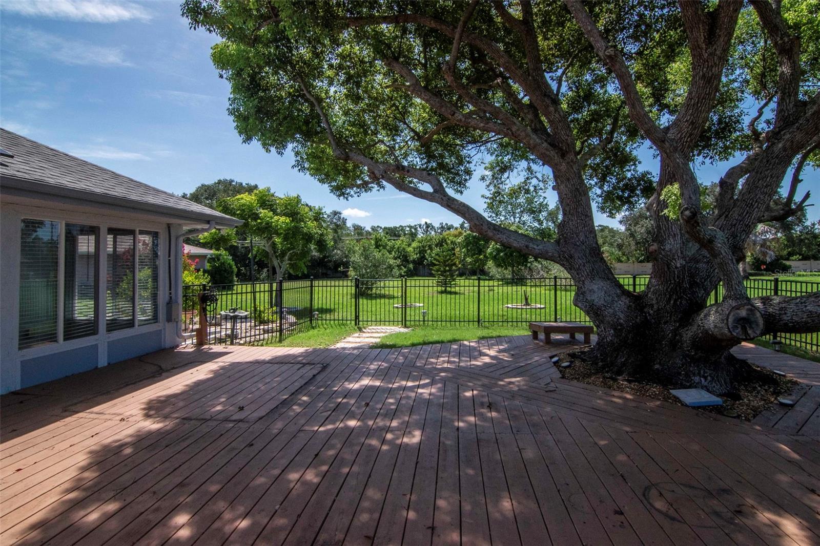 303 BARSTOW CT — photo 31