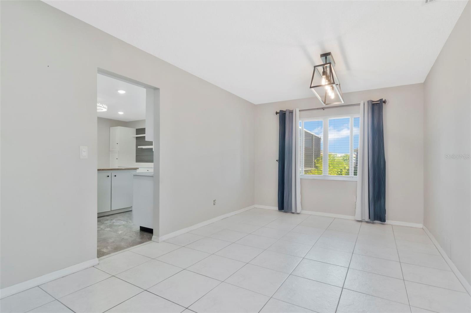 303 BARSTOW CT — photo 13