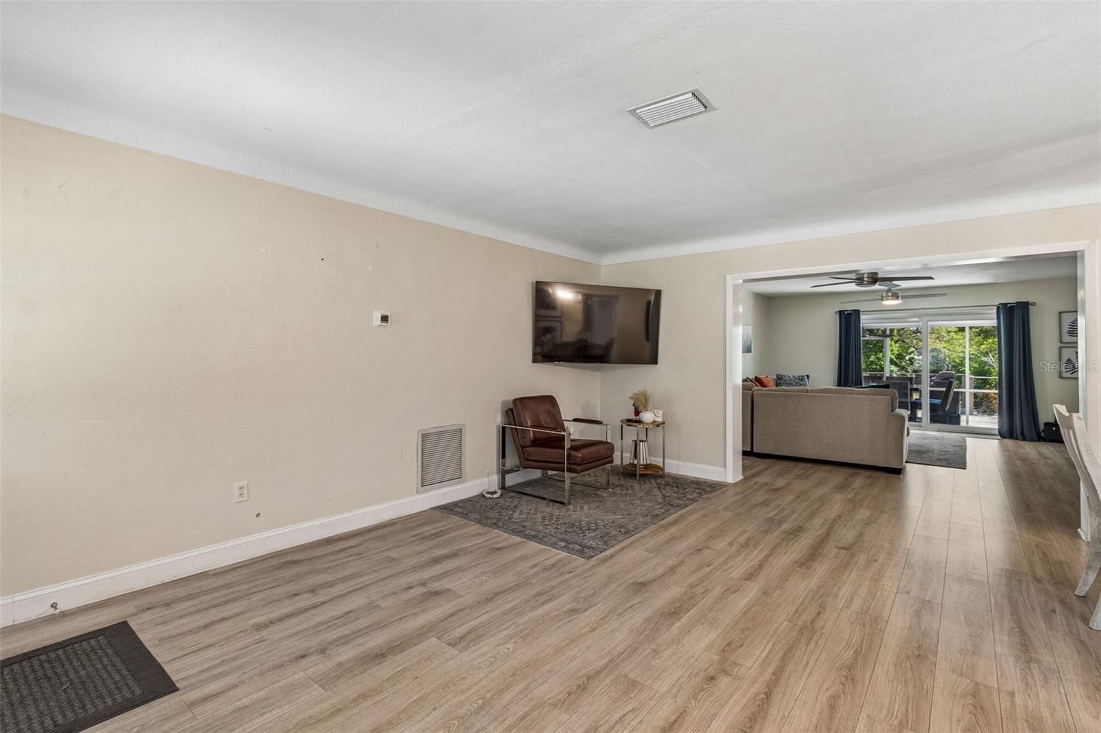 3282 HONEYSUCKLE RD — photo 16
