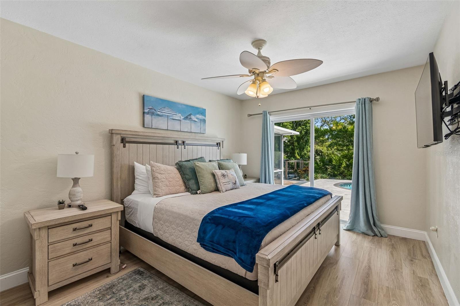 3282 HONEYSUCKLE RD — photo 46