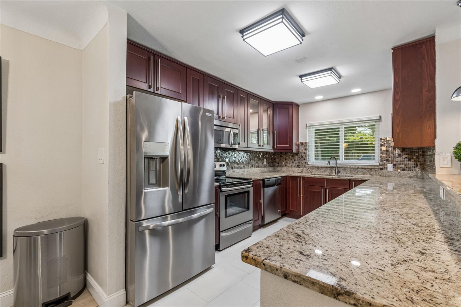 3282 HONEYSUCKLE RD — photo 26