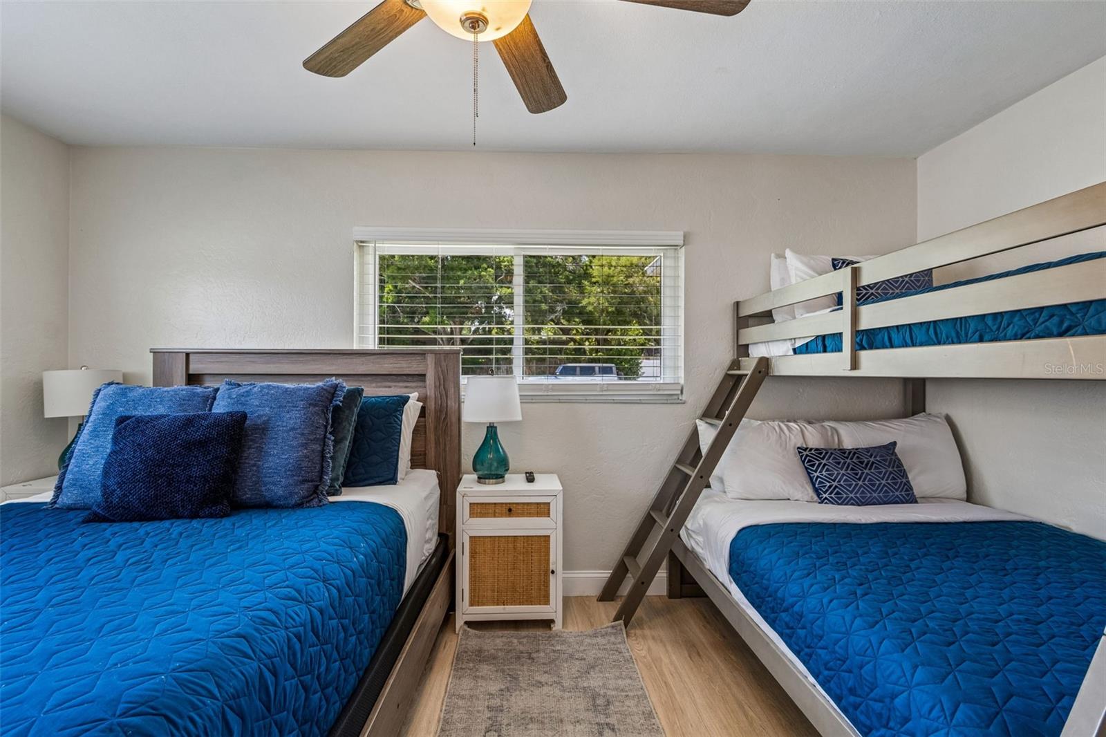 3282 HONEYSUCKLE RD — photo 57
