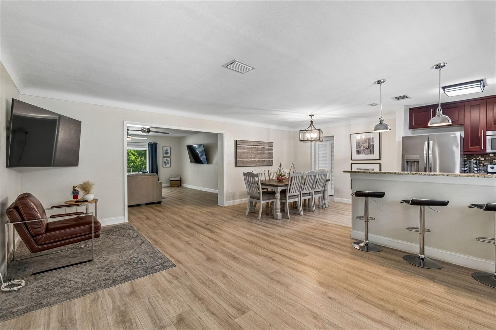 3282 HONEYSUCKLE RD — photo 14