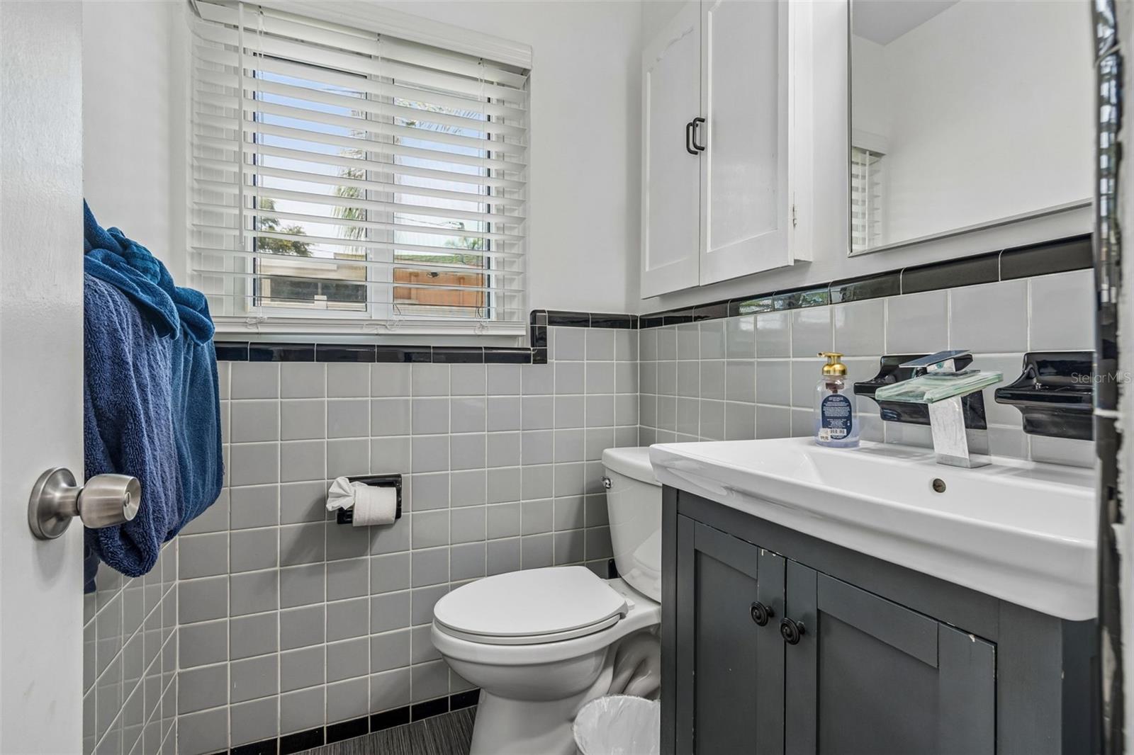 3282 HONEYSUCKLE RD — photo 48