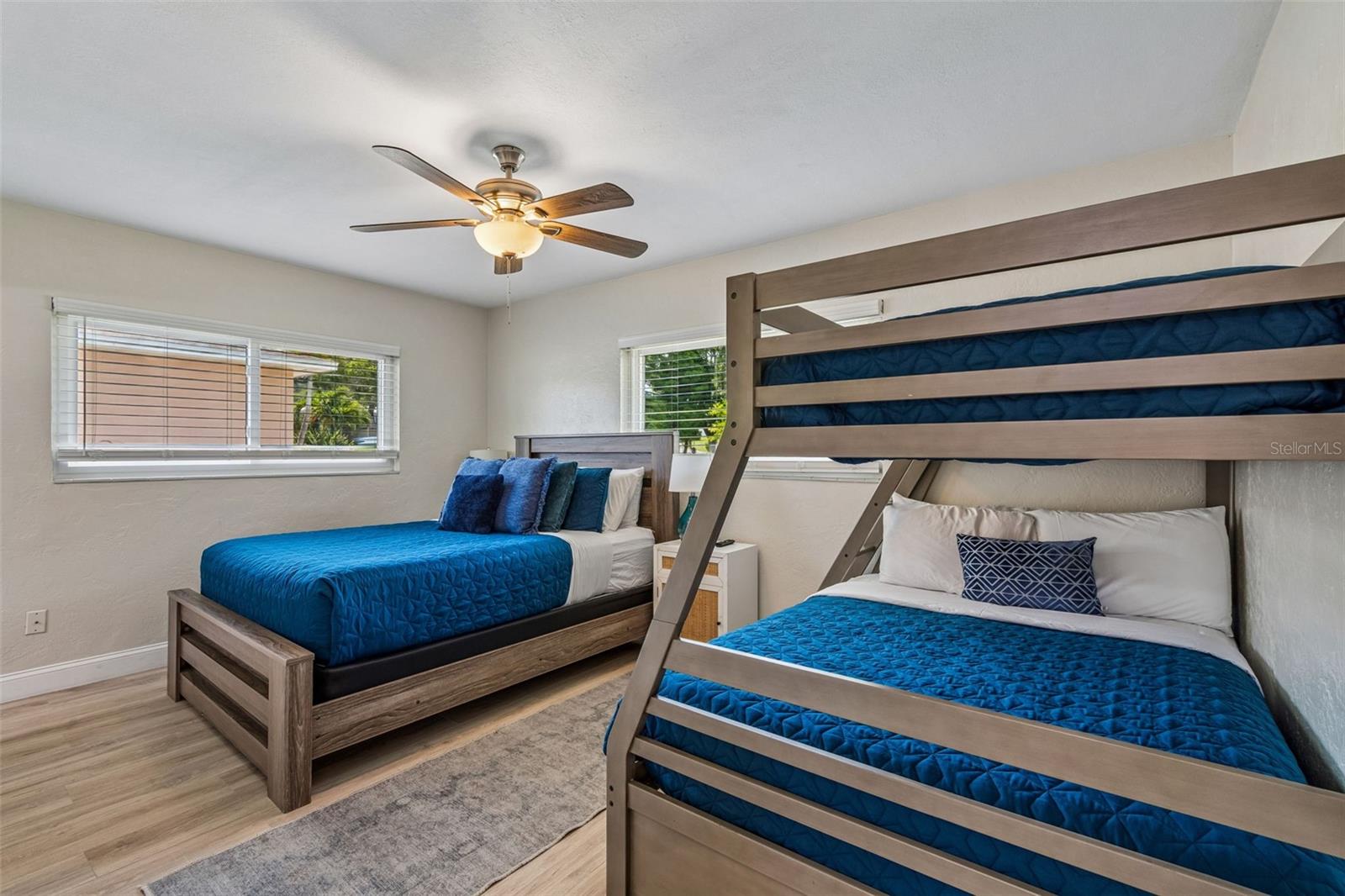 3282 HONEYSUCKLE RD — photo 58