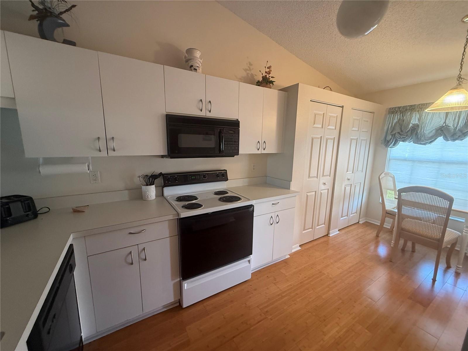 4211 CADDIE DR E #202 — photo 2