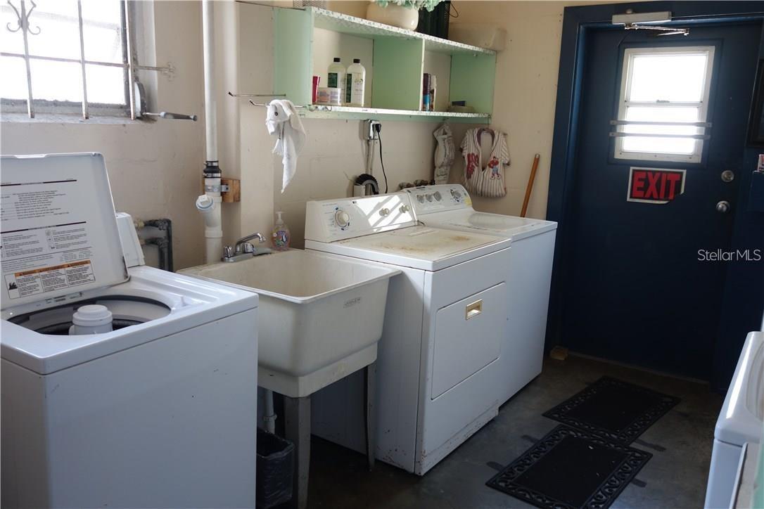 200 N BETTY LN #2E — photo 13