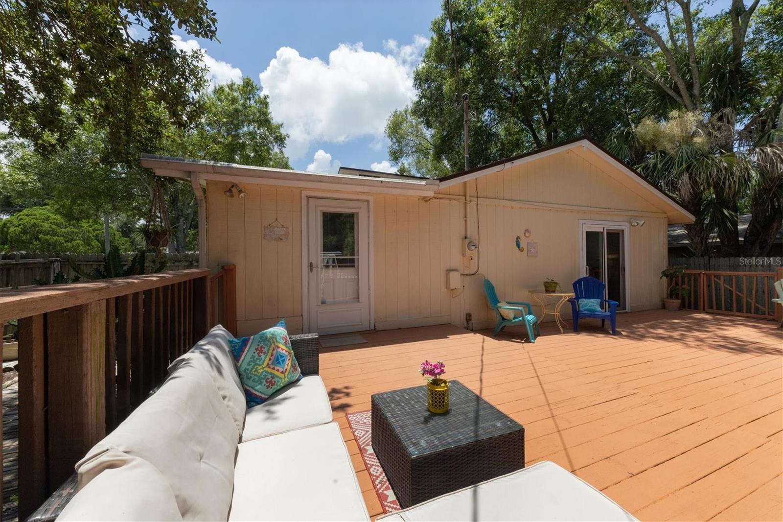 900 BEVERLY AVE — photo 26